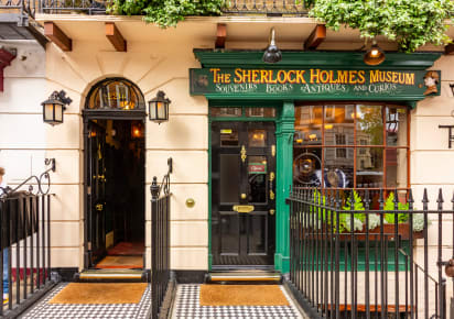 In the Footsteps of Sherlock Holmes in London - AdobeStock_860758451_Editorial_Use_Only.jpg