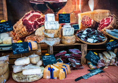 Taste of the Marais: Market Bites, Cheese & Wine in Paris - Market_and_Wine_Tasting_le_Marais.jpg