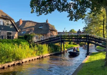 City Explorer: Giethoorn Day Trip in Amsterdam - AdobeStock_829028406.jpg