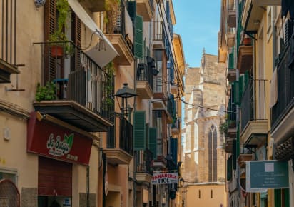 Withlocals Your Way! - Palma de Mallorca 100% Personalized City Tour in Palma de Mallorca - e27ac1529feb5c7dcc67f6050ccdbe2f