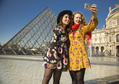 Explore the Louvre with a Local Guide in Paris - f412b070aebd2ae7eb5e0308e5254b37