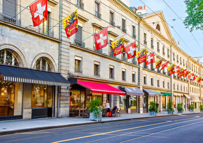 Withlocals Your Way! - Geneva City Tour in Geneva - AdobeStock_88507953