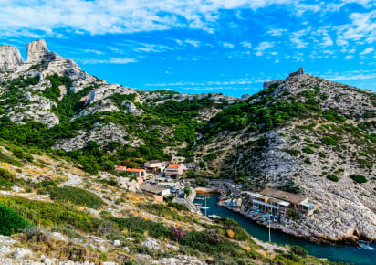 Marseille's Calanques: A Hike in Hidden Paradises in Marseille - AdobeStock_600975900