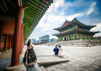 Withlocals Your Way! - Seoul City Tour in Seoul - AdobeStock_832016320