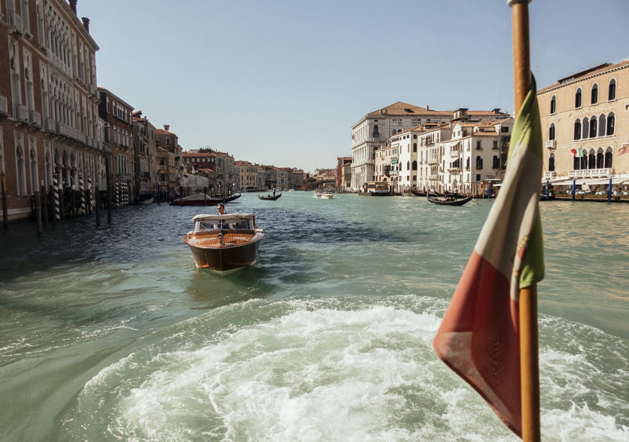 Raft Ride Venice Italy 5 Things You Must Do In Venice Away With Maja