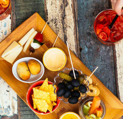 Aperitivo Time Sunsets Cocktails Bites Withlocals