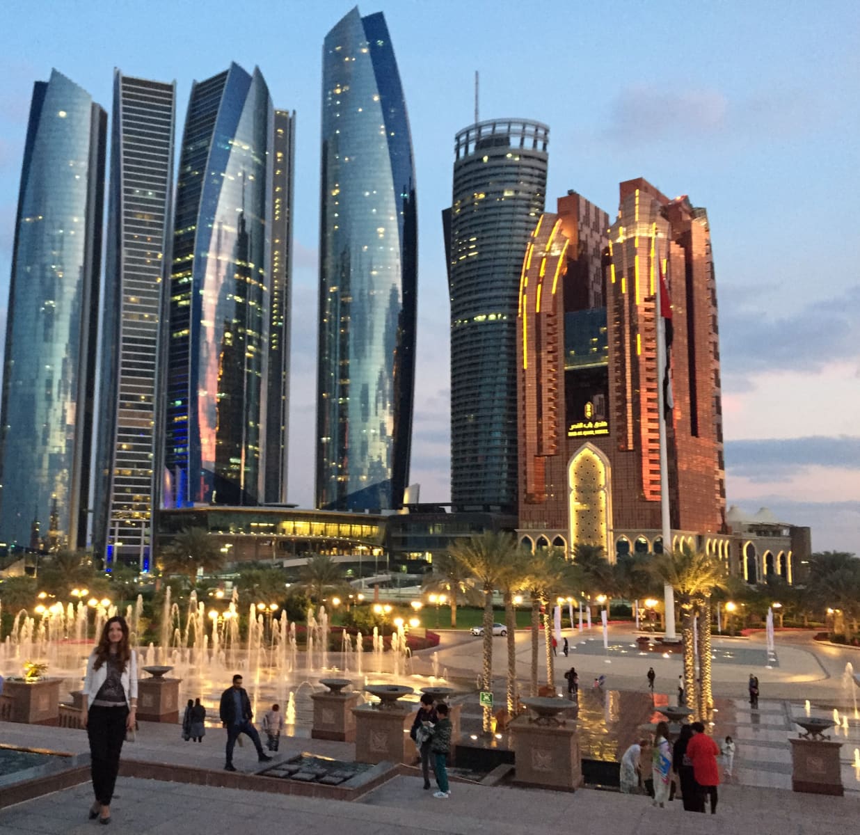 Abu Dhabi City Center Travel Guide: Best of Abu Dhabi City Center