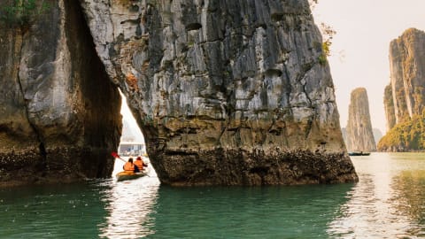 City Escape: Halong Bay Day Trip in Hanoi - 0cd40ee925801a26deacfe0db8a11937