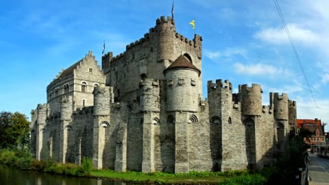 Legends of Two Cities - VIP Tour of Bruges and Ghent. in Bruges - 0faf85372c60d8f624b1b27a39079a03