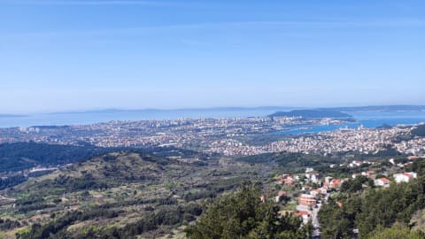 Legends of the Past: Conquer Klis Fortress and Unveil Vranjaca Cave in Split - 1085bd521b5867cff8cd1b2a6a829b1f
