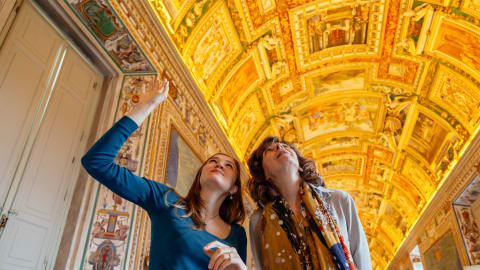 Explore the Vatican with a Local Guide in Rome - 1a2b1786f08aabbc22cf51c950b327e7