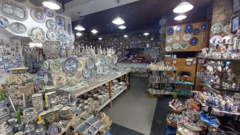 Coimbra’s Timeless Shops & Local Treasures Tour in Coimbra - 2017d695fcd530fd94799fab342116aa