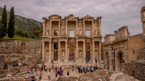 Discover Ephesus & Şirince: Guided Day Tour from Izmir in Izmir - 21386650df78fe28299065b5c3b7587c