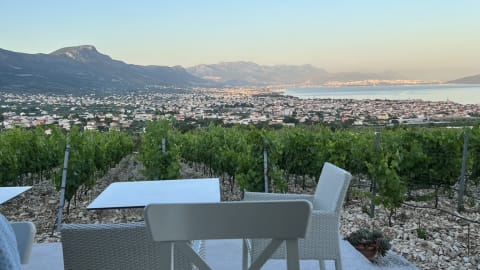 Trogir Treasures & Wine Delights Tour in Split - 25ce5f56dcb8ea91ef27977c6783b55f