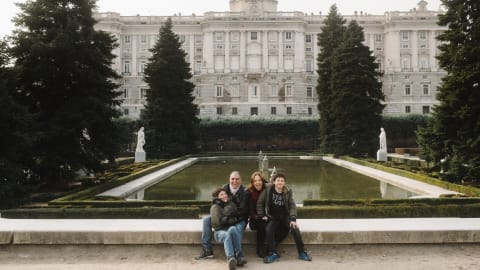 Madrid Photo Shoot with a Professional Photographer in Madrid - 2aa452d74fdd2f9c5ba4ffbf809bc92f