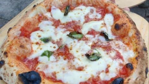 Gennaro's Authentic Neapolitan Pizza Experience in Naples - 372143855150bbdc5e2932a184be9157