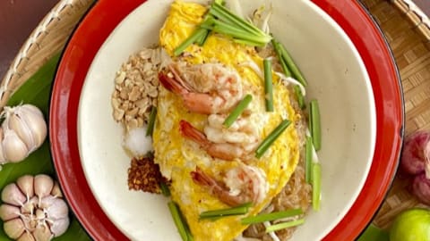 Take a Bite of Bangkok with Chef Hnoi in Bangkok - 5f51fcd1110bb6c37fcf98aae696813c