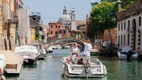 Discover Hidden Canals on Electric Boat in Venice - 6bd1b5edf558ef4782652692ae8b505d