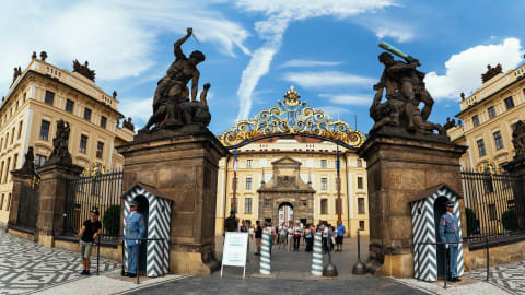 The History of Prague: Prague Castle & Castle District Tour in Prague - 7005391bee2b8ada903e0ba921f102cd