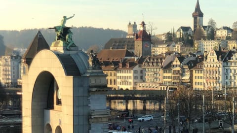 Lucerne Charm: A Stroll Through Swiss Elegance in Luzern - 7029526d0e59e126c402451d23d492e3