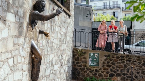 Street art & architecture in Montmartre in Paris - 7ff17731da9c6f0cdc077113bbdbbad1