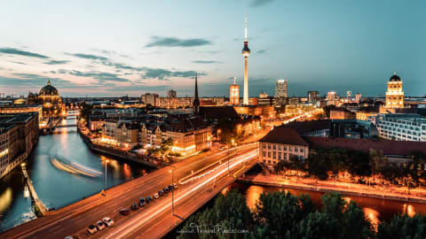 Berlin Sunset Photo Tour with a Local Photographer in Berlin - 808a791b7c68cbc78d1d5b68008eae7b