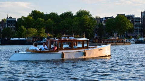 Secret Amsterdam Boat Tour: Off the Beaten Canals in Amsterdam - 87ce408ef0b9122215ac53afe424c307