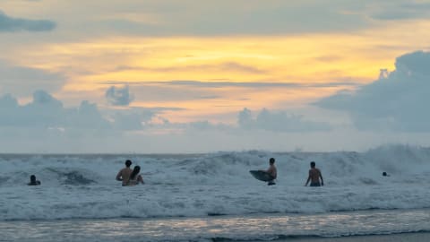 Discover the surf culture in Lima with a local instructor in Miraflores - a73101f3dc3c30dc7a8237573b67ae0d