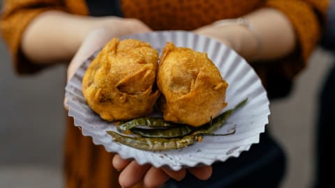 The 10 Tastings of Mumbai: Street Food in Mumbai - aa08caa13f9e2451851202047fa64fb9