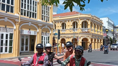 Phuket City Wonder: Motorbike Adventure in the Charming Old Town in Phuket - b92a3804ee63ea3d03afde1ab0107c4b