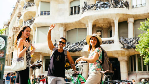 Gaudí Bike Tour & Sagrada Familia Priority Entrance in Barcelona - bf04ccfc14a919d3ba223760db0d9781