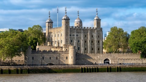London Through the Ages: A Full-Day Historical Walking Tour in London - AdobeStock_615498946.jpg
