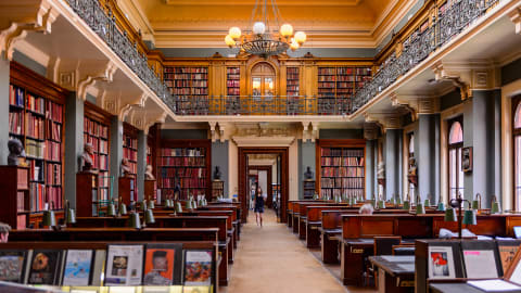 Discovering the Victoria and Albert Museum: Art, Design & Culture in London - AdobeStock_363388972_Editorial_Use_Only.jpg