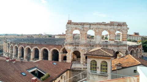 City Escape: Verona, Sirmione & Lake Garda Day Trip in Milan - Verona.jpg