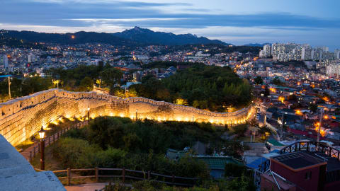 Fortress Night Walk & Local Dinner in Hyehwa in Seoul - Naksan_Mountain5.jpg