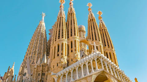 La Sagrada Familia Inside Out: Skip the Line Tour in Barcelona - AdobeStock_513899490.jpg