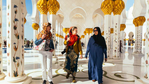 Explore the Sheik Zayed Grand Mosque with a Local Guide in Abu Dhabi - Abu_Dhabi_Mosque.jpg