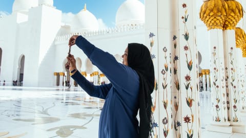 Withlocals Your Way! - Abu Dhabi City Tour in Abu Dhabi - Abu_Dhabi_Mosque_MAIN.jpg