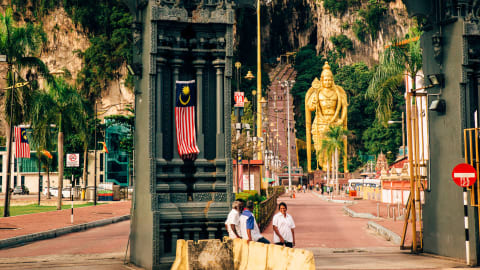 Batu Caves, Culture & Dizzy Towers in Kuala Lumpur - e510a1b9d8d6cebd9ea8d63d8e234b66