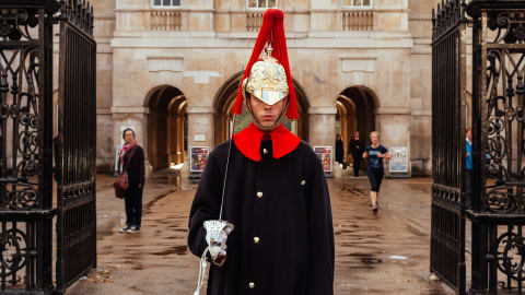 The Crown Film Locations & Royal Secrets Tour in London - e55f06a2e27f84737272e5bb710b80ae
