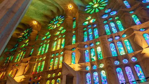 Sagrada Familia and Casa Mila Tour: Light, Color & Architecture in Barcelona - f6b76c6ba4866a4d435ef1a4e7a4d8a9
