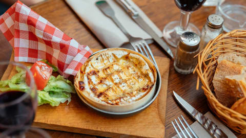 Drinks & Bites in Paris Tour in Paris - f7e0a78e0470ac0a04f5cd082d960e3e