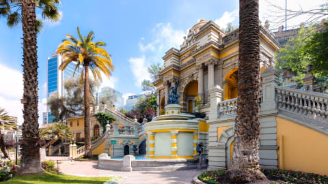 City Kickstart Tour: Santiago in Santiago - AdobeStock_167941838