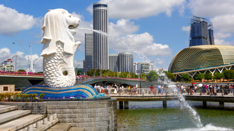 Withlocals Your Way! - Singapore City Tour in Singapore - AdobeStock_313492162_Editorial_Use_Only