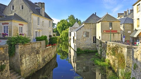 City Kickstart Tour: Bayeux in Bayeux - AdobeStock_109702686