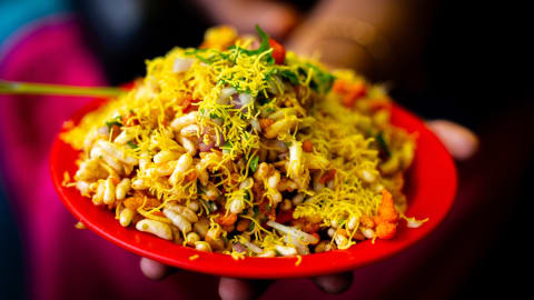 The 10 Tastings of Varanasi: Street Food in Varanasi - AdobeStock_320466107
