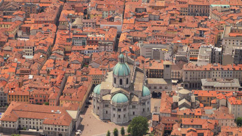 City Kickstart Tour of Como in Como - AdobeStock_86674308