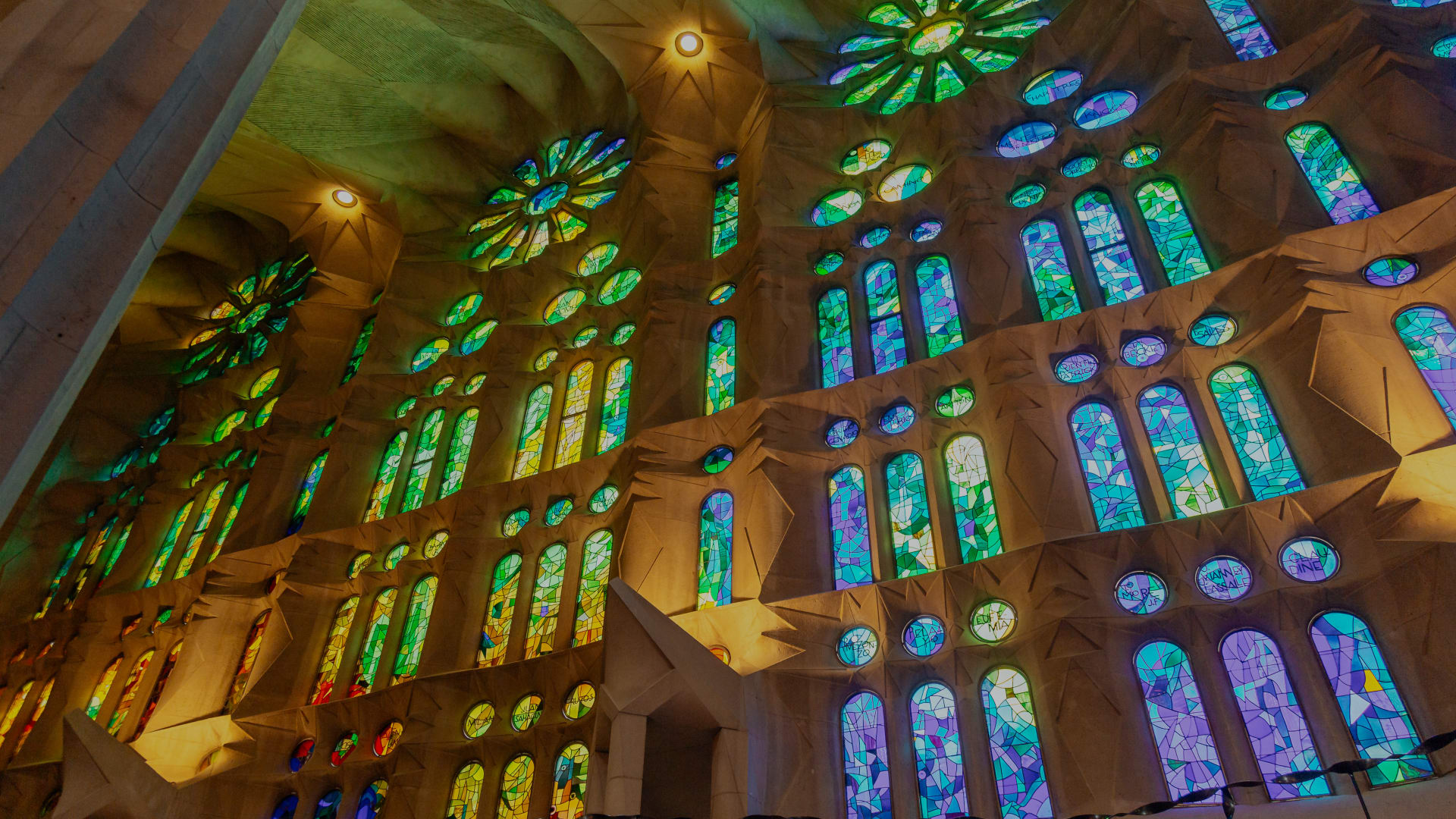 Tour Della Sagrada Familia E Casa Mila Luce Colore E
