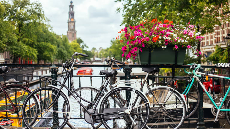 A Bicycle Adventure in Amsterdam: Online City Tour - 35faD6c35e8f4a71f9f93a521fD2ca09